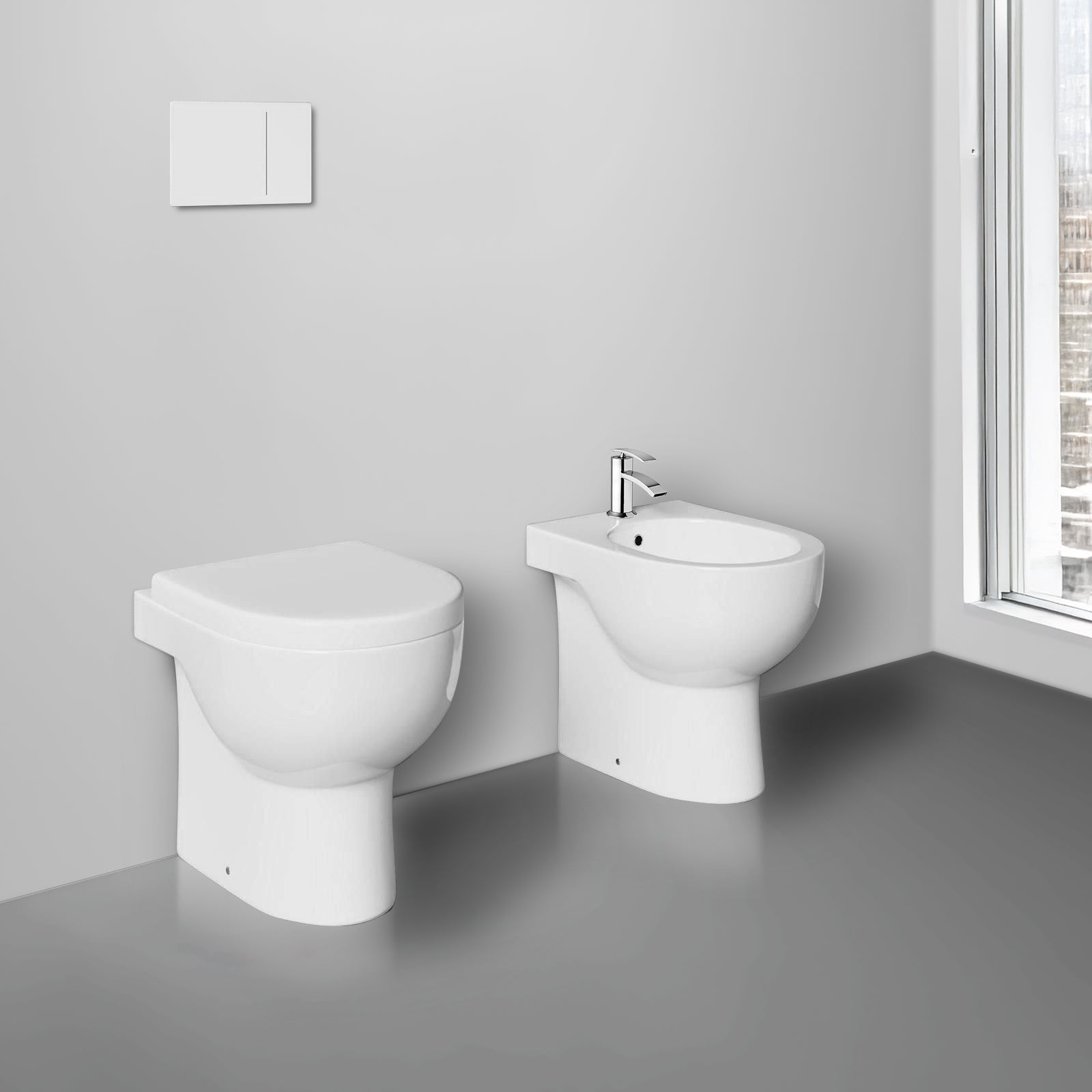 Coppia sanitari filomuro con wc rimless modello Calar